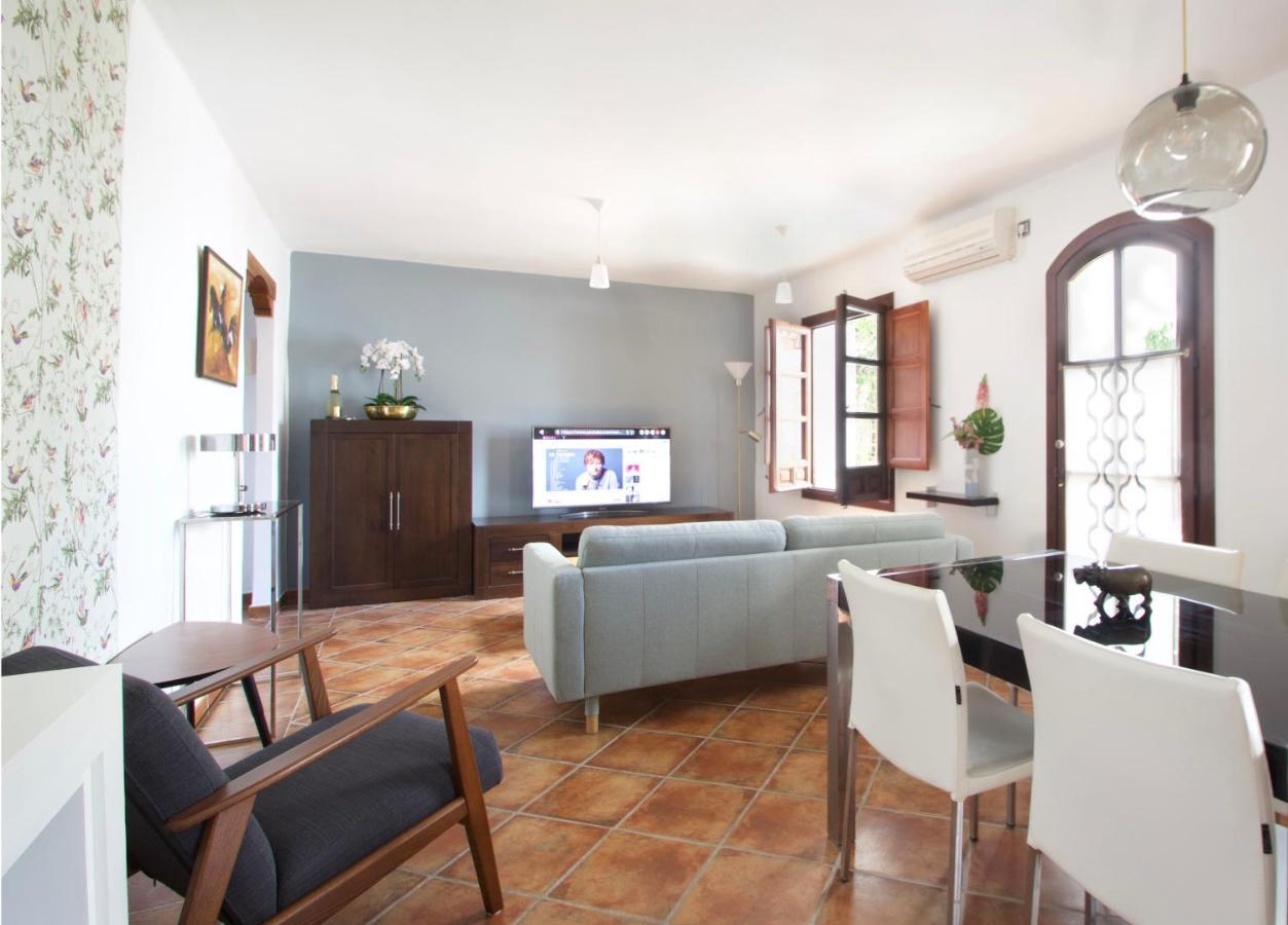 Pueblo Blanco Casa Del Loro Apartment ตอร์เรโมลิโนส ภายนอก รูปภาพ